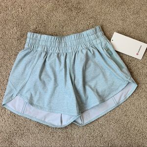 Lululemon Tracker LR Short 4” Lined Shorts